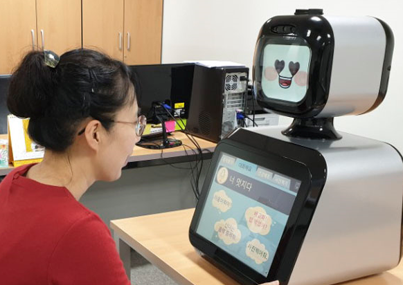 韓國(guó)服務(wù)機(jī)器人的強(qiáng)者——未來(lái)機(jī)器人（Future robot）